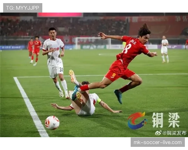 中甲联赛竞争日趋激烈，重庆铜梁龙凭借近期表现巩固冲超优势